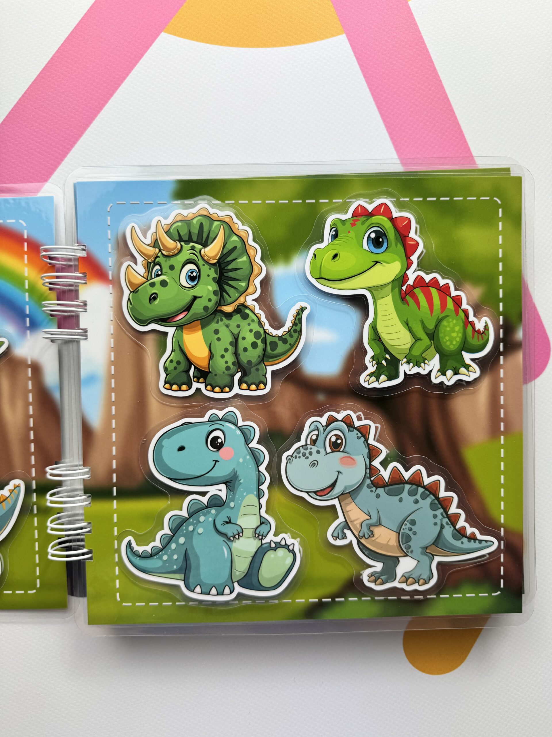 Książeczka sensoryczna Dinozaury - obrazek 12